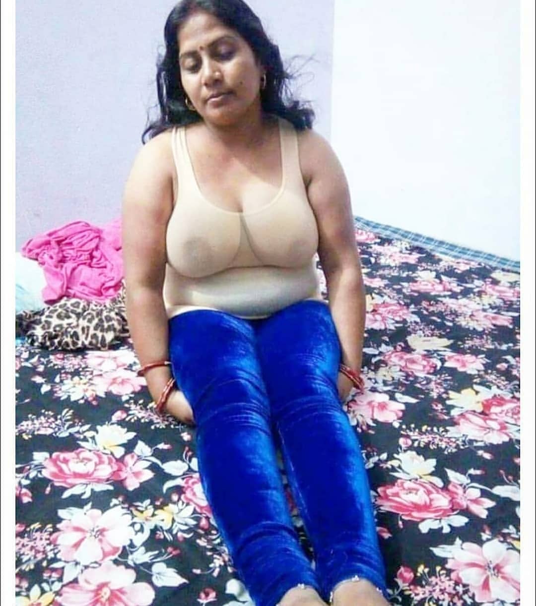 বাবার বদলে ছেলে চুদল মাকে